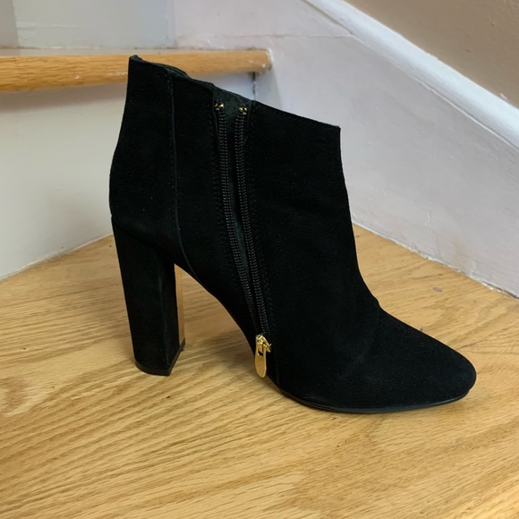 TOPSHOP Black & Gold Suede Booties - Picture 4 of 8